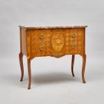 977 2327 CHEST OF DRAWERS